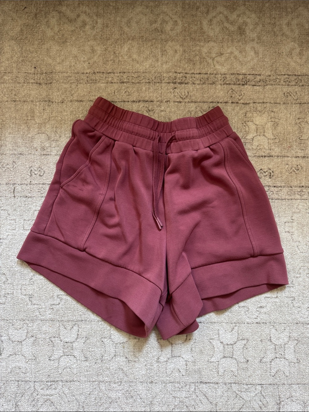Varley Atrium High Rise Short 4.5”, Wild Rhubarb - Picture 10 of 10